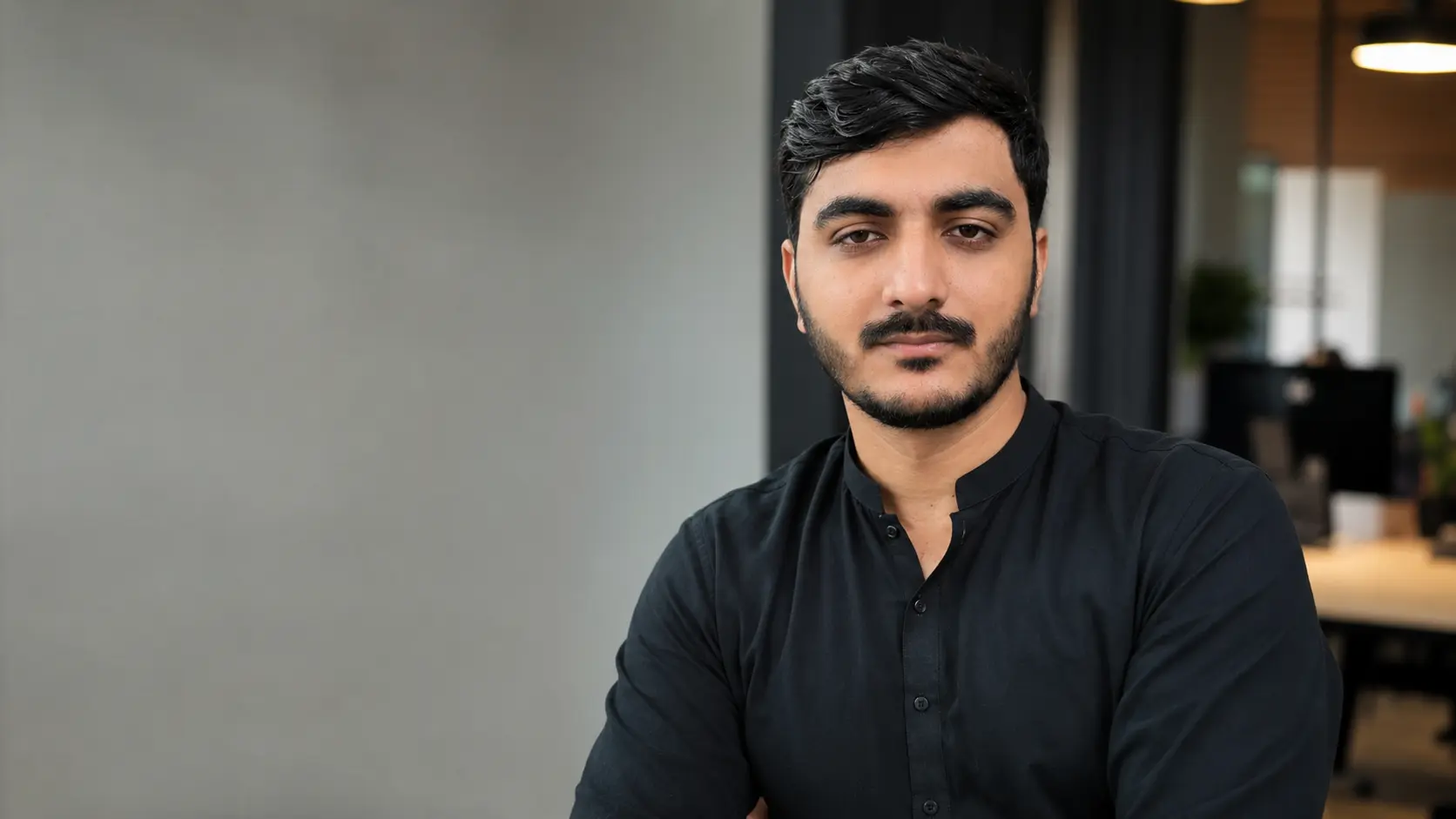Zohaib Bhullah smiling, Meta and Google Ads specialist
